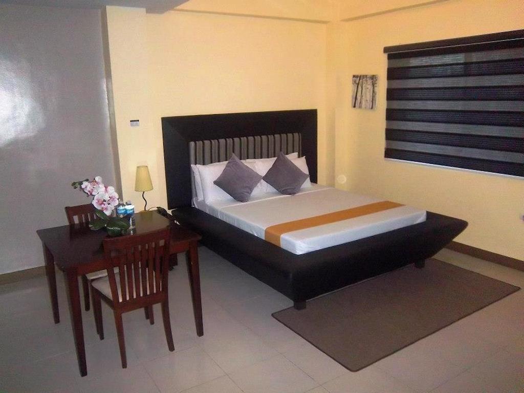 Hotel Cara Lipa City Quarto foto